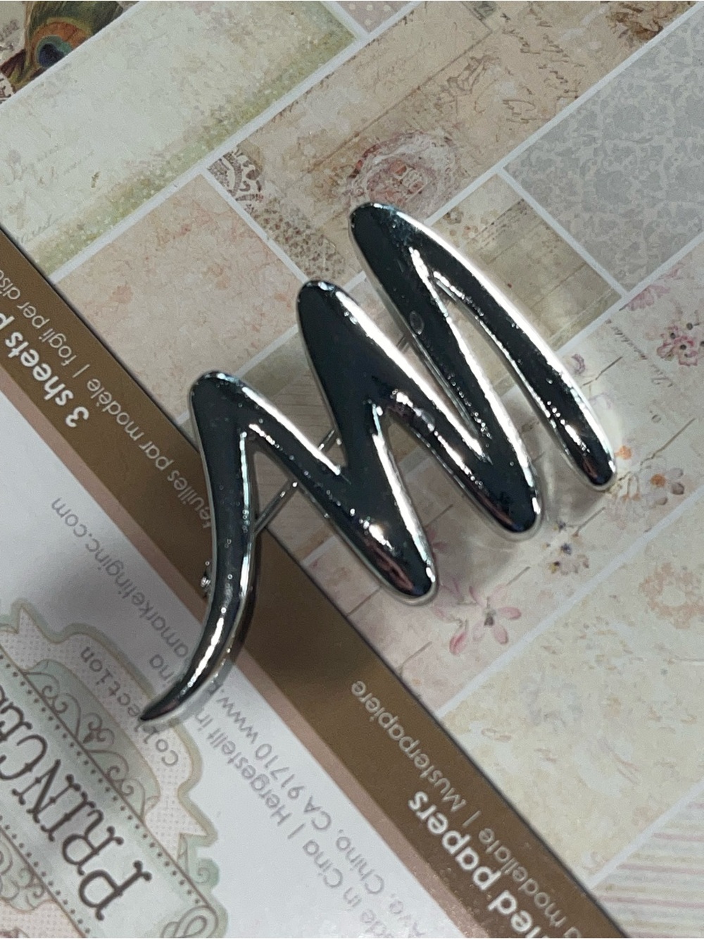 Vintage silver tone modernist designer brooch